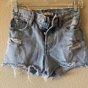 Levi’s wedgie distressed cut-off shorts